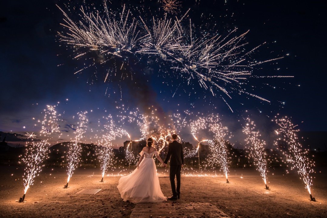 Vivez une Saint-Valentin Magique avec un Spectacle Pyrotechnique avec Zenda Club