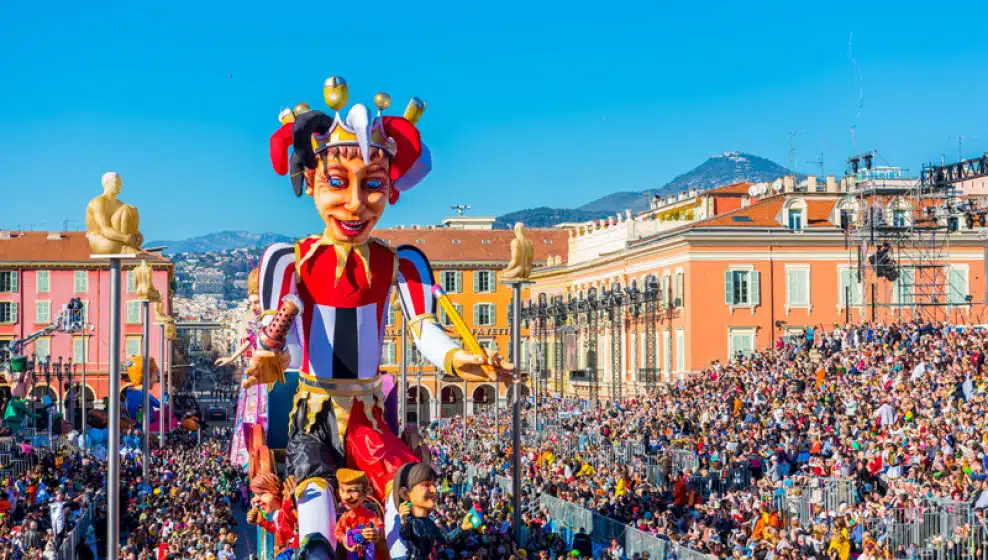 Préparez-vous pour le Carnaval de Nice 2025 avec des Feux d'Artifice Inoubliables !