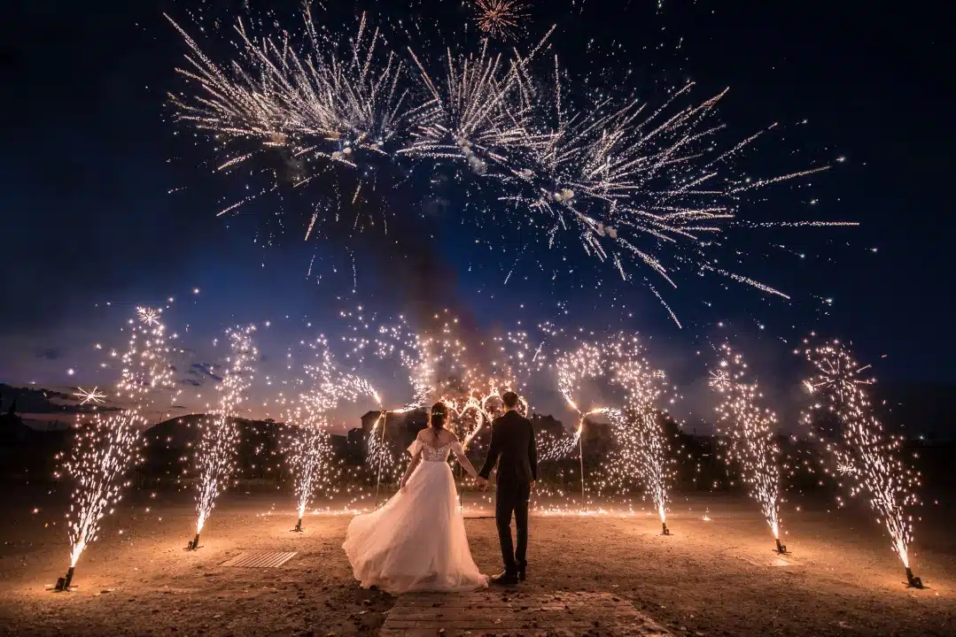 Déclarations en Lumières : Pourquoi les Feux d'Artifice sont Parfaits pour la Saint-Valentin